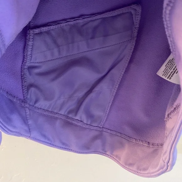 Nike 1/4 zip hoodie, dri-fit 89% polyester, 11% spandex, lavender color - Picture 8 of 9